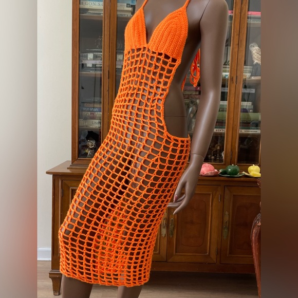 Crochet Halter Very Hot dress - Picture 3 of 3